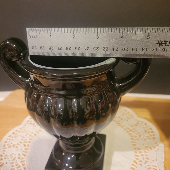 Glossy Black Trophy Style 7" Vase - Picture 7 of 7